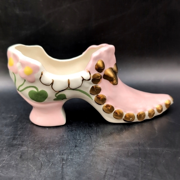 Vintage Porcelain Pink Glazed Pump / Shoe - Floral Decoration Gold Tone Accents - Picture 9 of 13